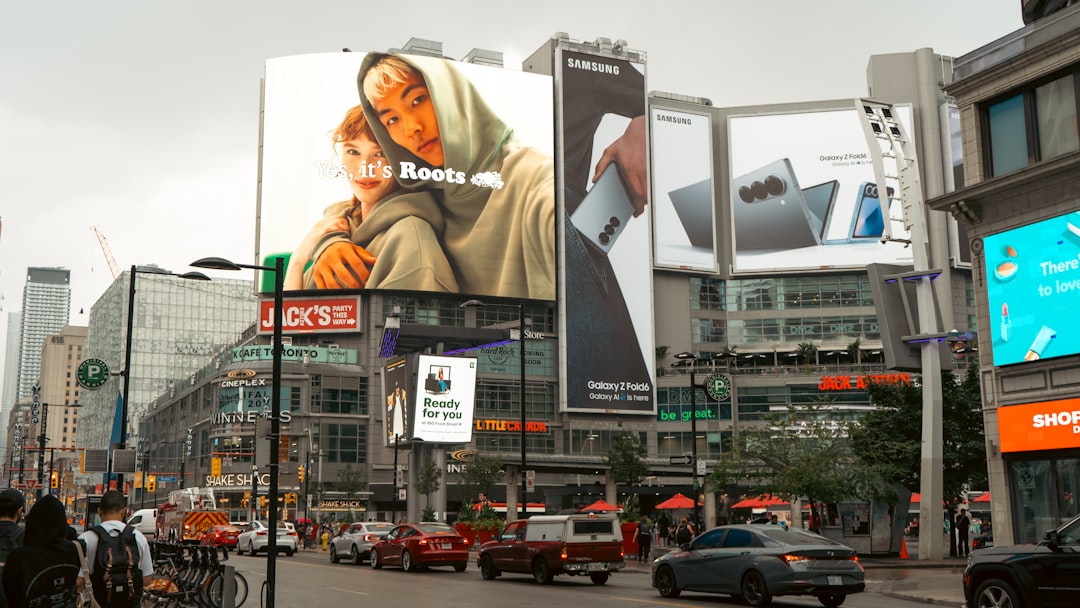 Photo Eye-catching billboard